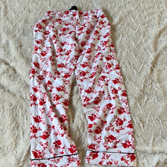NWOT bSoft Roses Print Bamboo Blend Extremely Soft Side Pockets Pajama Pants S - Picture 5 of 5